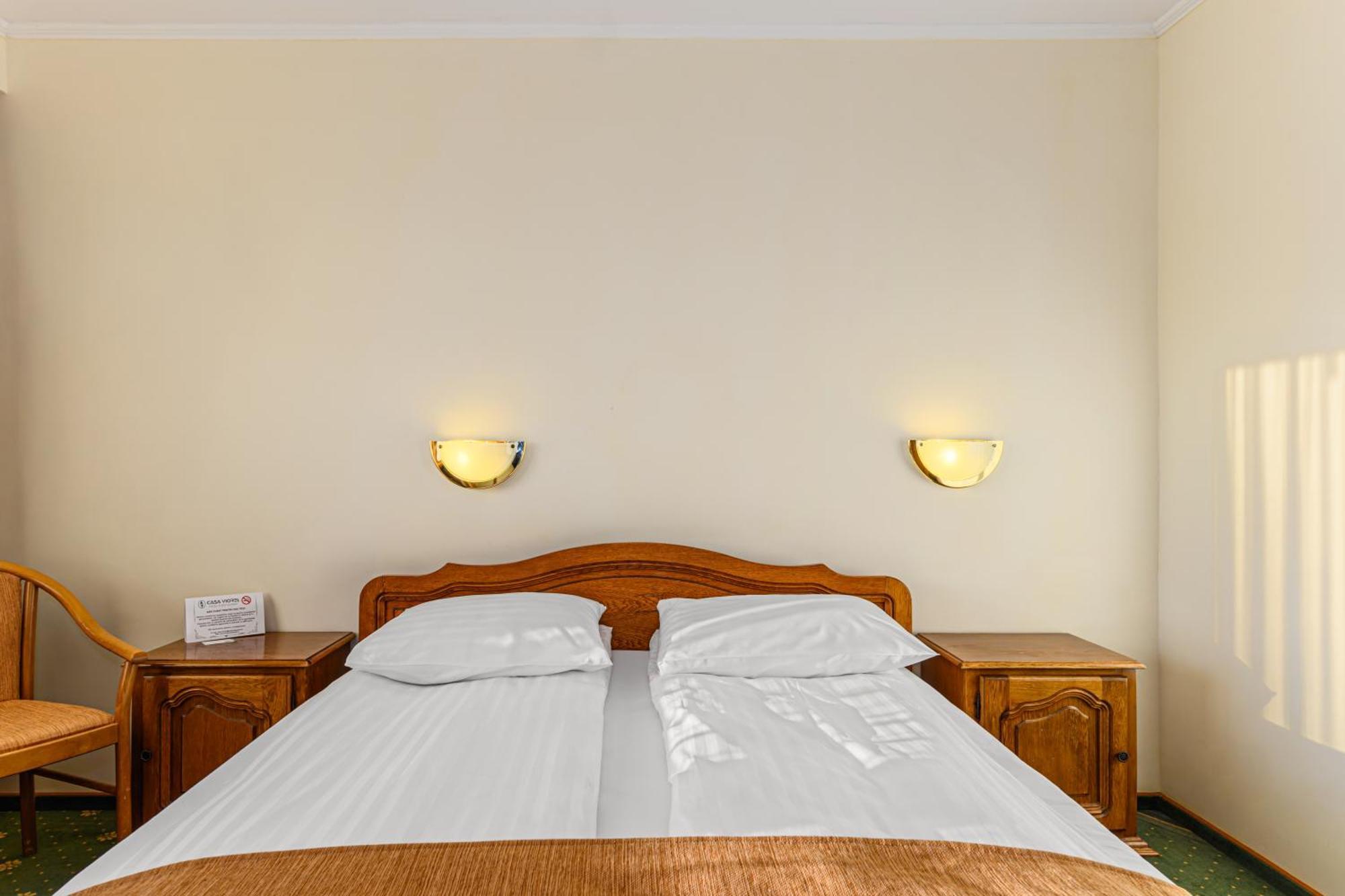 Casa Viorel Jacuzzi & Saunas Hotel
